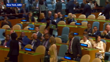 BM Genel Kurulu oturumunda, İsrail Başbakanı Netanyahu konuşmasına başlarken birçok ülke temsilcisi salonu terk etti