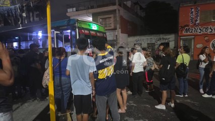 VIDEO | Mujer sobrevive tras ser atropellada en Tierra y Libertad