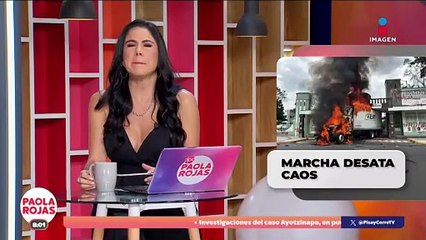 Normalistas vandalizan y derriban la puerta del Campo Militar 1-A