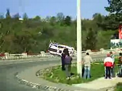 fiesta crash aie !!!