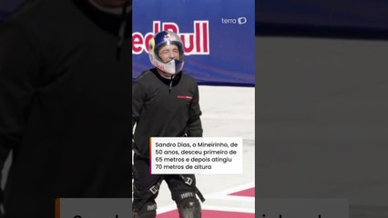 Skatista Sandro Dias quebra recorde mundial ao descer megarrampa de 70m #shorts