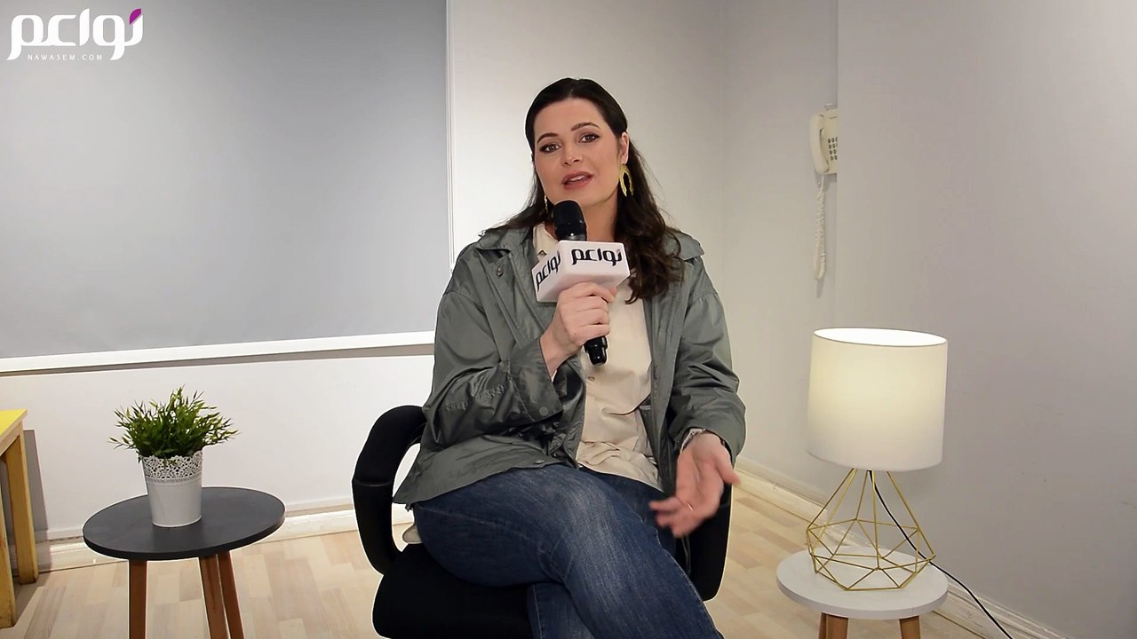 يسرا اللوزي لنواعم: صلة رحم أَلقَى حَجَراً بماء راكد والمرأة ليست للإنجاب فحسب