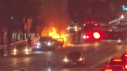 대전 서구에서 달리던 차량 화재...1명 이송 / YTN