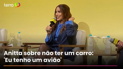 Anitta explica por que não tem carro: ‘Eu tenho um avião’