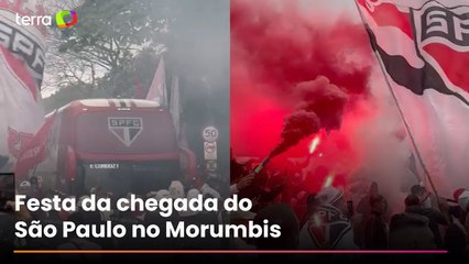 Veja momento em que ônibus do São Paulo chega ao Morumbis