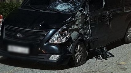 이면도로에서 승합차와 화물차 사고...60대 중상 / YTN