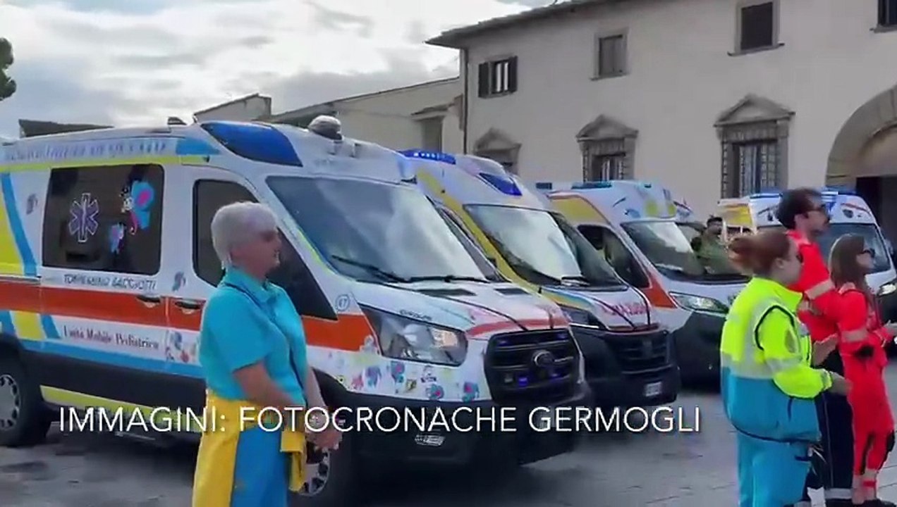 Sesto Fiorentino, ai funerali della volontaria suonano le sirene delle ambulanze