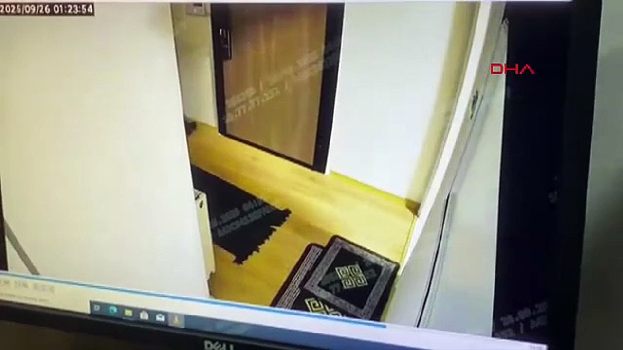 Şarkıcı Güllü'nün balkondan düşmeden önceki görüntüsü ortaya çıktı
