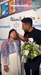 فيديو محمد حماقي لفتاة: طول الحفلة بغنيلك إنتِ بس !