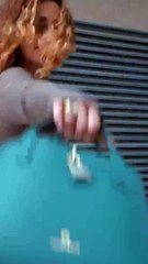 نجوم السوشيل ميديا يستعرضون مجموعة من أجمل حقائب Aigner للصيف