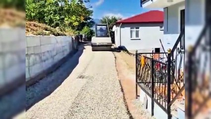 Sinop'ta şehit annesinin asfalt talebi yerine getirildi