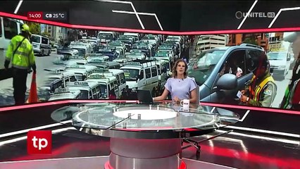 Video: Dos grupos se enfrentan con piedras y petardos tras una fiesta en El Alto