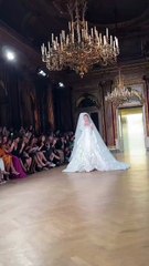 جورج شقرا يؤدّي قصيدة حبّ للذهب في تفاصيل مجموعة الكوتور الجديدة