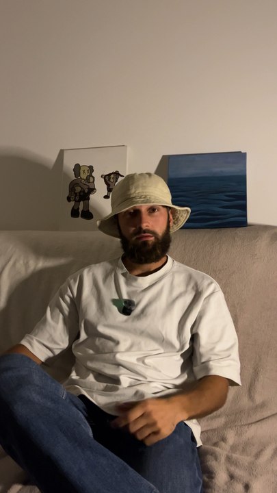 Tout le monde a vu Dune au cinéma… mais peu se sont plongés dans le livre qui a tout inspiré. 🌌Ce tome 1, c’est une fresque de complots, de prophéties et de survie sur une planète désertique où l’eau vaut plus que l’or.Franck Herbert