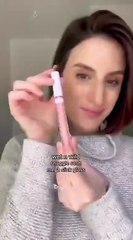 أضيفي اللمعان والنضارة إلى شفاهك مع هذا الغلوس الجديد