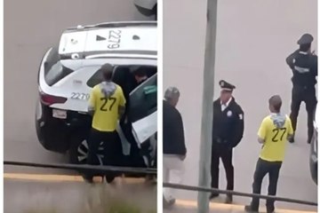 Exhiben a policías de Puebla recibiendo sobornos a bordo de su patrulla | VIDEO