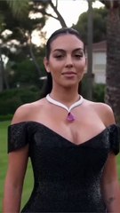 جورجينا رودريغيز في 3 لوكات جمال ساحرة في مهرجان كان