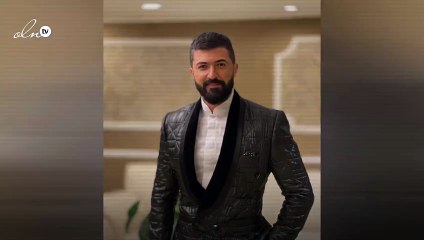 فتيات يلقين قطع ملابسهن على سيف نبيل أثناء حفله