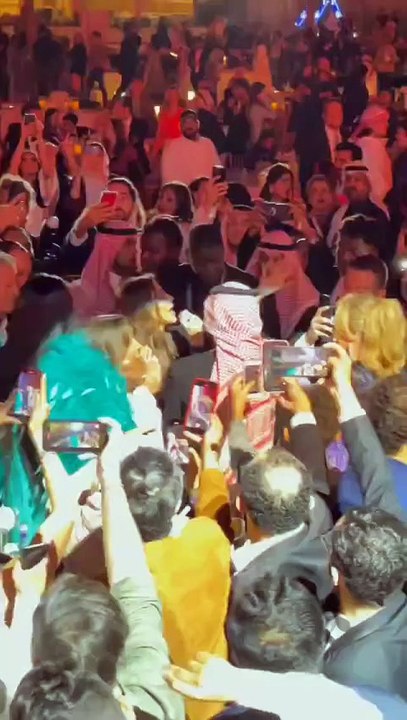 نانسي عجرم تحتفي بالفنانة يسرا بحفل ختام مهرجان البحر الأحمر