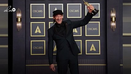 تروي كوستور أول أصم يحصد جائزة الأوسكار