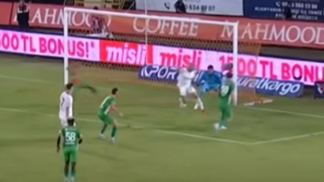 Icardi, che magia! Il gol vittoria con il Galatasaray è bellissimo
