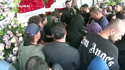 Ünlü şarkıcı Güllü'ye veda! Son yolculuğuna gözyaşlarıyla uğurlandı