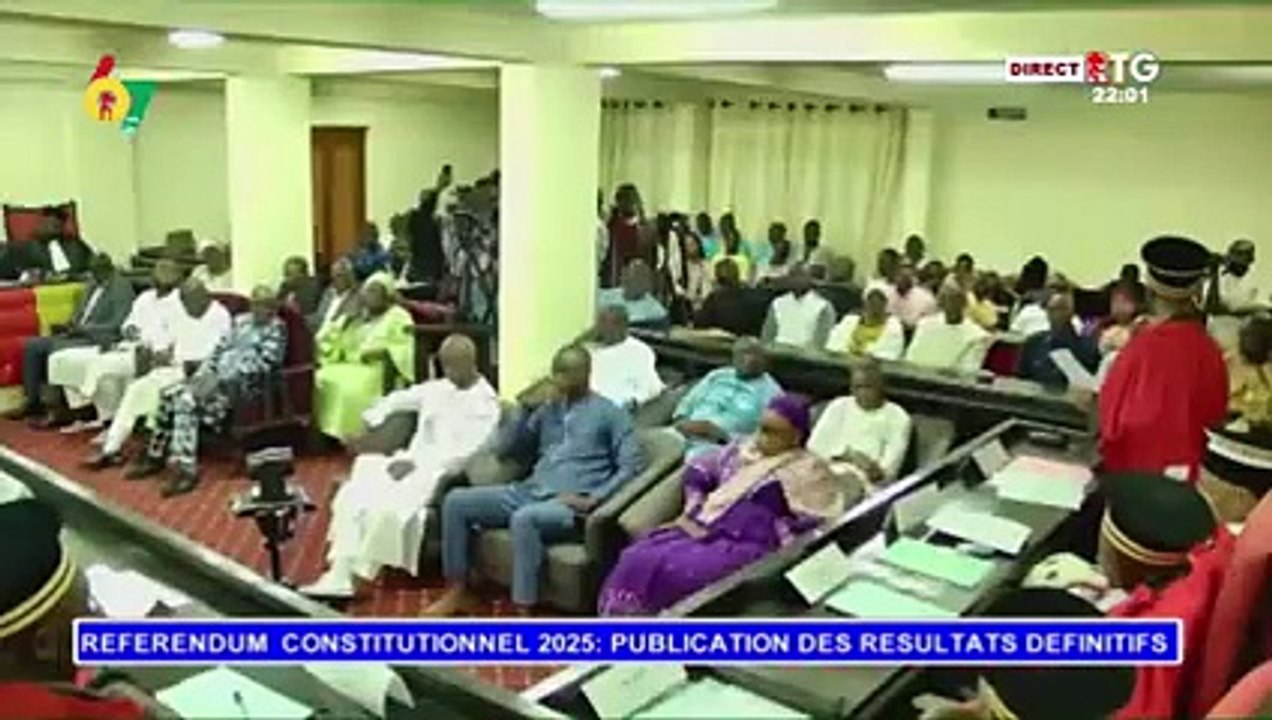 🛑🎬 #Conakry : le président Fodé Bangoura explique pourquoi la Cour suprême a rejeté la demande d’annulation et validé la #nouvelle_Constitution ⤵️