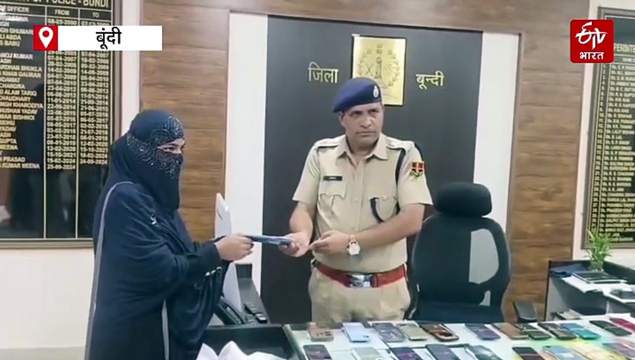 25 लाख रुपए कीमत के 101 मोबाइल उनके वास्तविक मालिकों को लौटाए