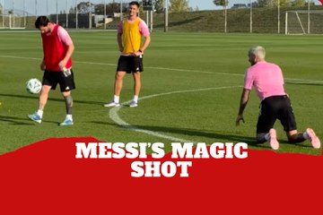 Lionel Messi makes a magic shot and Rodrigo De Paul loses his mind