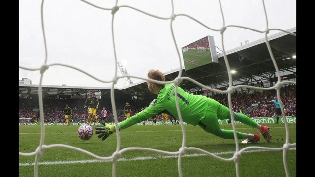 Amorim says his team couldn't play their game in Brentford loss as pressure mounts