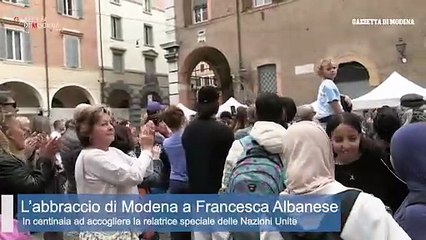 L'abbraccio di Modena a Francesca Albanese