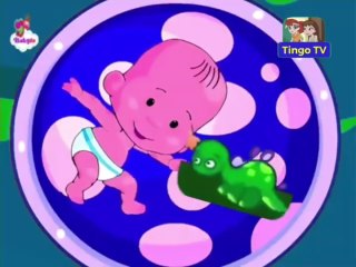 Малыш и игрушки цимбали (2)