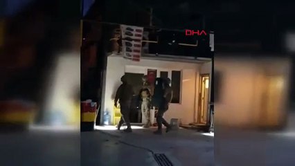 İş insanını hedef aldılar! 40 bin dolar haraç isteyen 4 şüpheli yakalandı