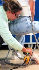 Why do men believe that women are spending more time on the toilet? 🚽