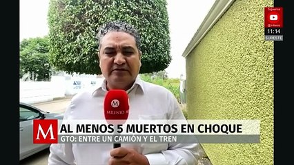 Se registra fuerte choque entre camión de pasajeros y tren en Guanajuato