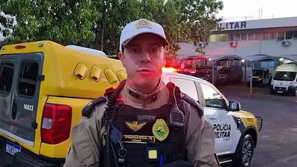 "Motoboy, mas não possui CNH", afirma oficial da PM sobre jovem flagrado empinando moto
