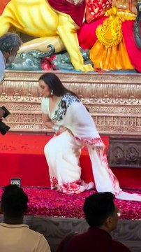 posing seshes at durga puja. rani mukerji brings in the celebrations at her family’s pandal