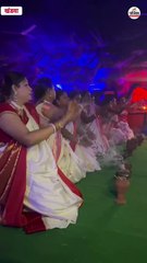 माता की भक्ति का अनोखा रूप... खप्पर में ज्योत जलाकर महिलाएं कर रही पूजा