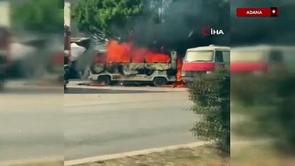 Adana'da tatlıcı aracı alevlere teslim oldu