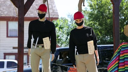 Texas homeowner hangs mannequins in red hats from gallows