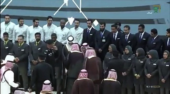 بالفيديو: خادم الحرمين الشريفين يفتتح قطار الحرمين السريع