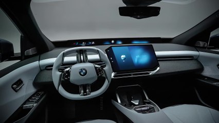 The new BMW iX3 50 xDrive - BMW Panoramic iDrive, Showroom Video
