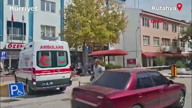 Kütahya Hisarcık Belediye binası depremde zarar gördü