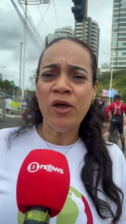 Vale Encantado: Manifestantes tomam rua da cidade contra decisão da Prefeitura de Salvador; entenda