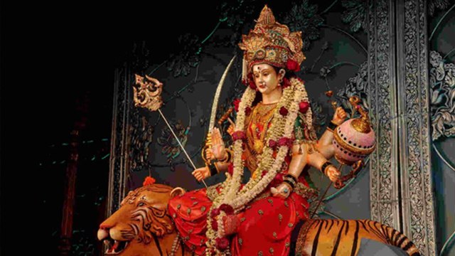 Ashtami Navami Bhog Thali 2025: शारदीय नवरात्रि अष्टमी नवमी पर माता रानी को भोग क्या लगाएं,List...