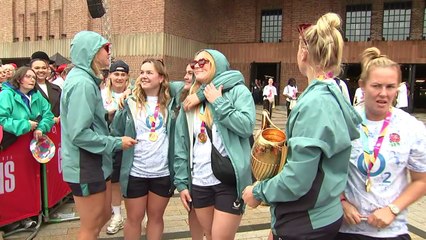 Red Roses celebrate Rugby World Cup triumph with fans