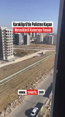 Şanlıurfa’nın Karaköprü ilçesi Mehmetçik Mahallesi’nde bir vatandaşın cep telefonu kamerasına yansıyan görüntülerde, polisten kaçan motosikletli bir gencin yaşattığı kovalamaca dikkat çekti.