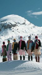 ملابس الثلج من MIU MIU مُغرية وجريئة وملوّنة لشتاء 2021