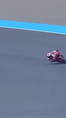 🇯🇵🔥 Quel week-end à Motegi !Bagnaia retrouve son meilleur niveau : pole, sprint et victoire malgré une Ducati en souffrance en fin de course. 💪Marc Márquez termine 2ᵉ et décroche officiellement son 7ᵉ titre MotoGP 🏆