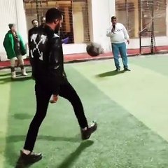 محمد رمضان يلعب كرة القدم داخل نقابة المهن التمثيلية رغم إيقافه